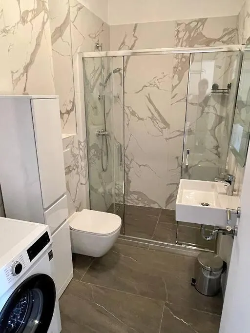 Brand New 1-Bedroom Apt W Shared Pool And Parking Trogir Croácia