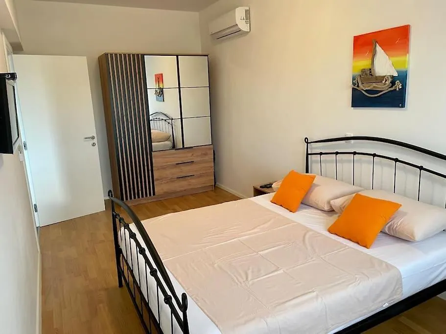 Brand New 1-Bedroom Apt W Shared Pool And Parking Trogir Croácia
