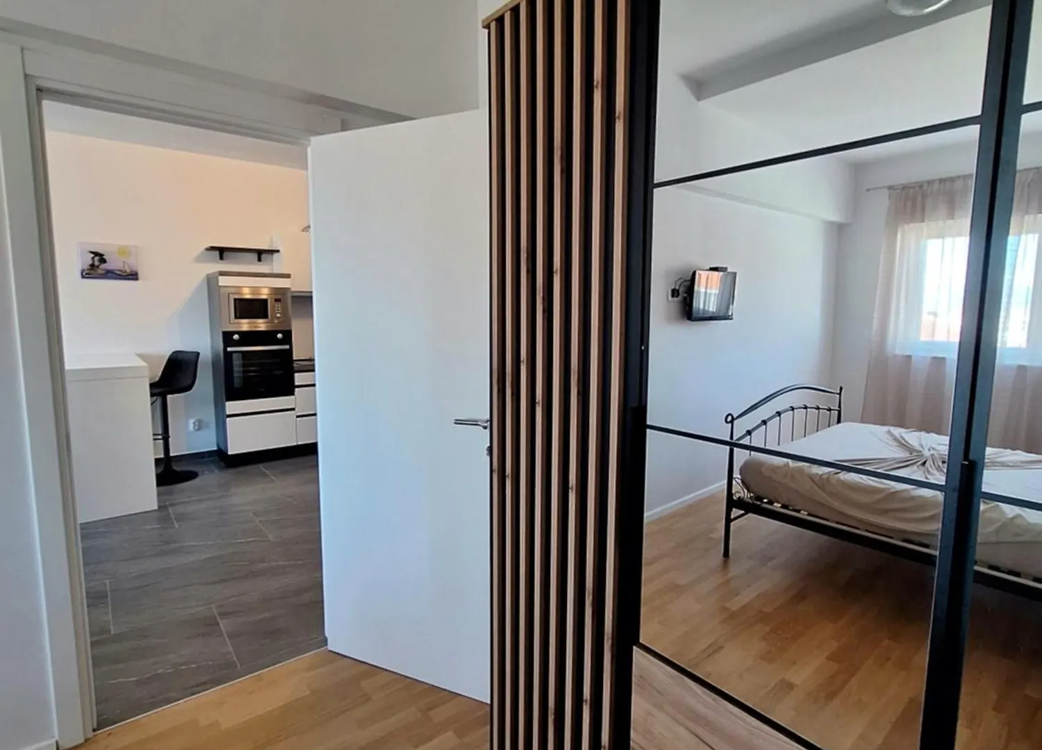 Brand New 1-Bedroom Apt W Shared Pool And Parking Trogir